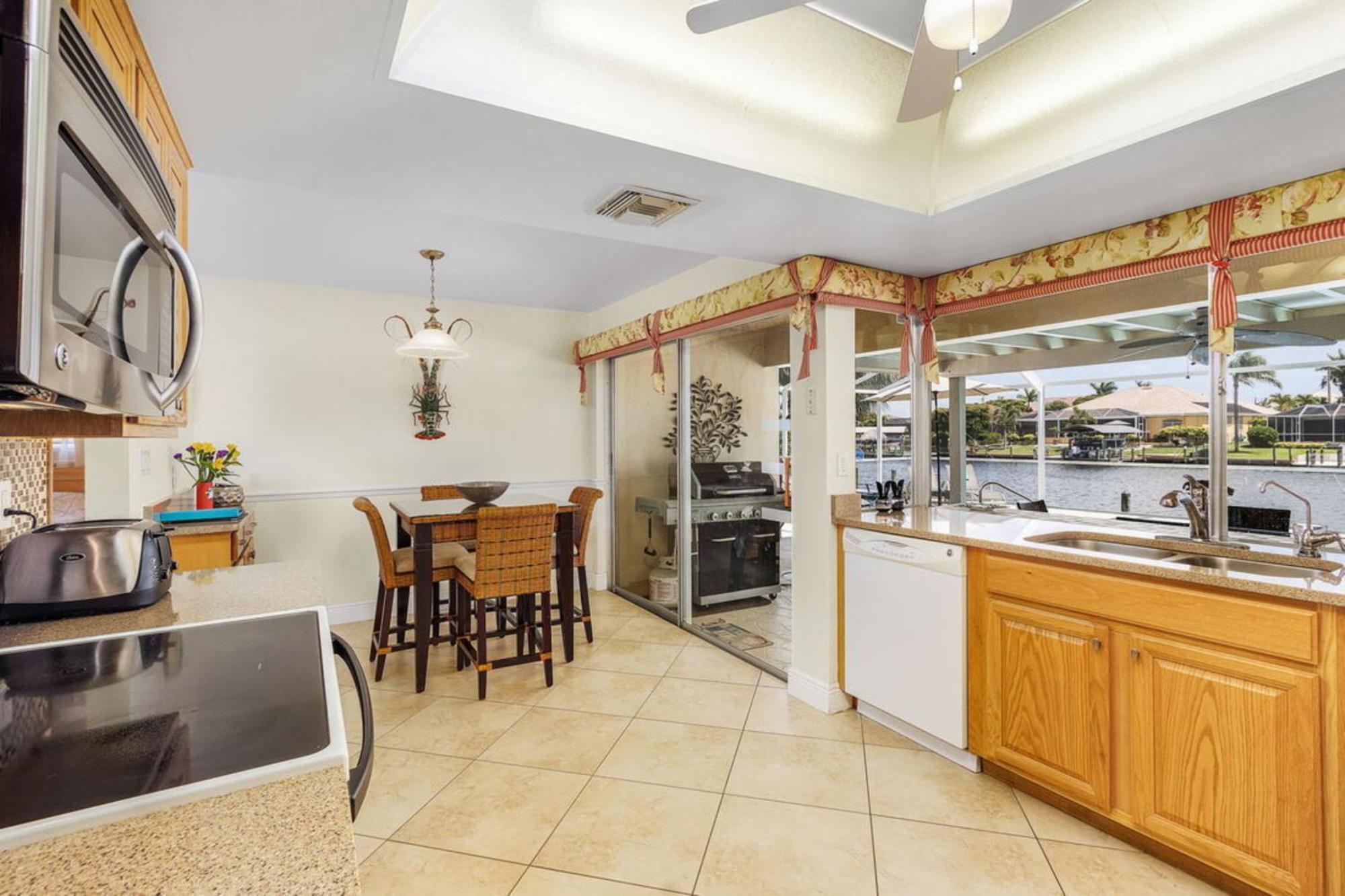 Villa Catalina Isles - Holidays In Paradise Cape Coral Exterior foto