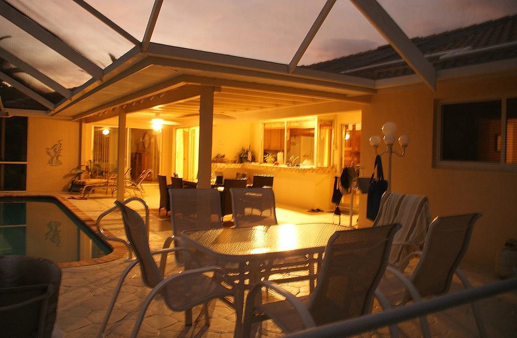 Villa Catalina Isles - Holidays In Paradise Cape Coral Exterior foto